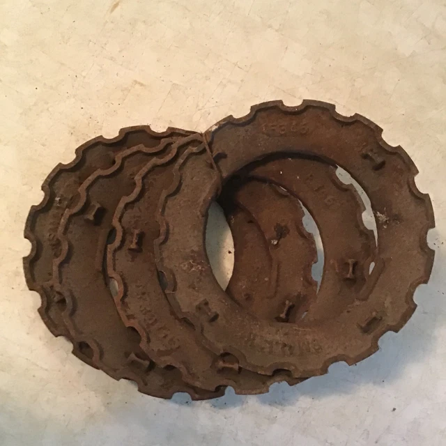 Planter plates F346 marked SMALL 4EA