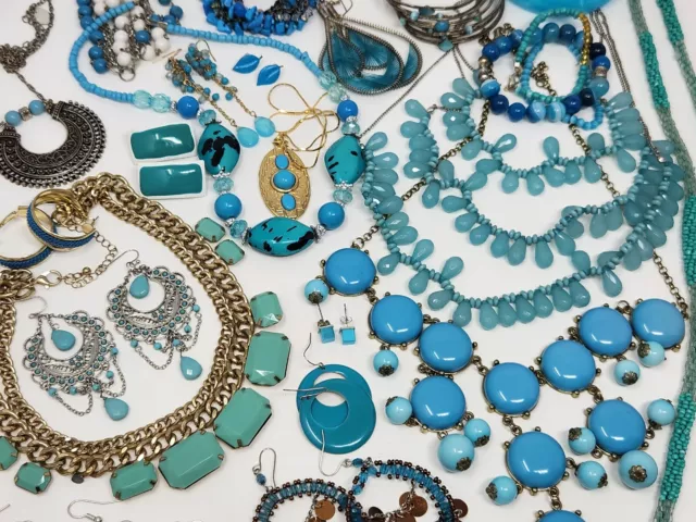 Mixed Lot of FAUX TURQUOISE & Aqua Modern Costume Jewelry 24 Pieces Variety Pack