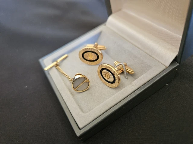 SUPERBE!!! Bague en argent massif poinçonné 925 avec des