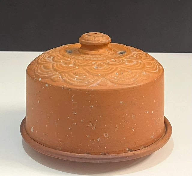 Beurrier ancien en faïence de Villeroy & Boch
