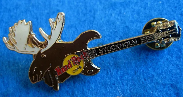STOCKHOLM MOOSE HEAD TROPHY CALL OF THE WILD ANTLERS GUITAR Hard Rock Cafe PIN