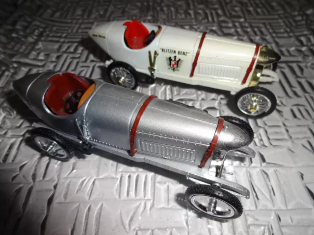 Lot de 2 Mercedes de course Blitzen Benz de marque BRUMM