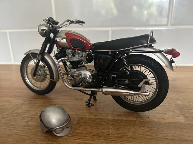 Franklin Mint トライアンフ ボンネビル 1969 1/10 Franklin Mint トライアンフ ボンネビル 1969 1/10 FRANKLIN