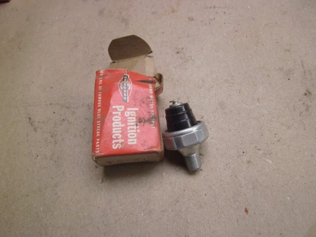 New Old Stock Standard Auto Parts Ps-51 Oil Pressure Switch Sender Sending Unit