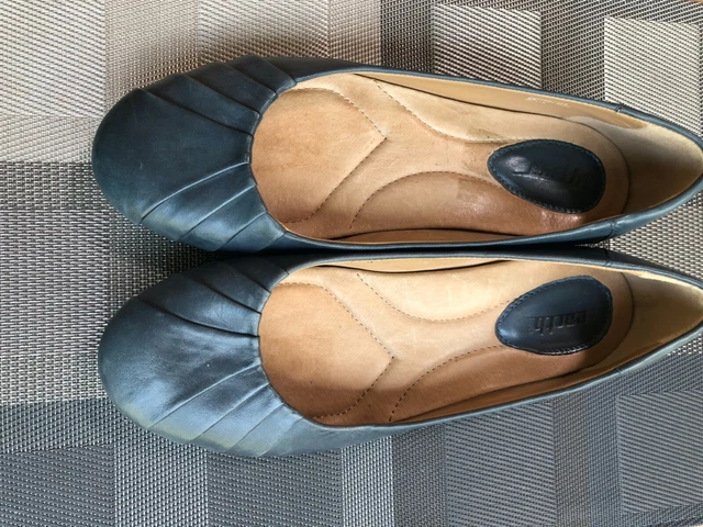 Earth bellwether leather flats top