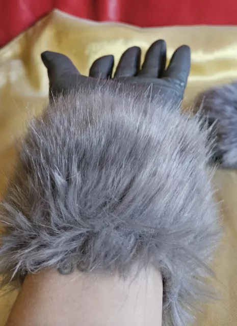 Beautiful Soft Grey Leather Wrist Length Gloves, Fleece Lined, s.S/M, Stunning!