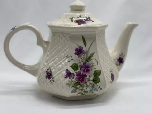 SADLER ENGLAND Windsor Tea Pot with Purple & White Flowers w Lid