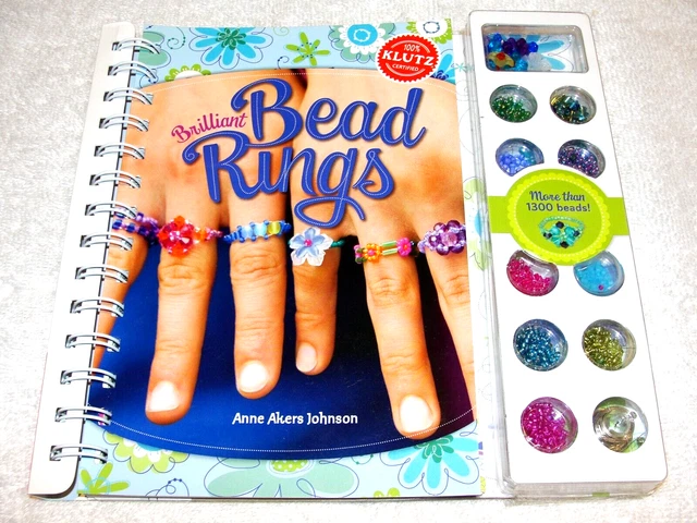 Kit de libros de anillos de cuentas brillantes (KLUTZ), de Anne Akers Johnson.  ¡Usado tal vez una vez!
