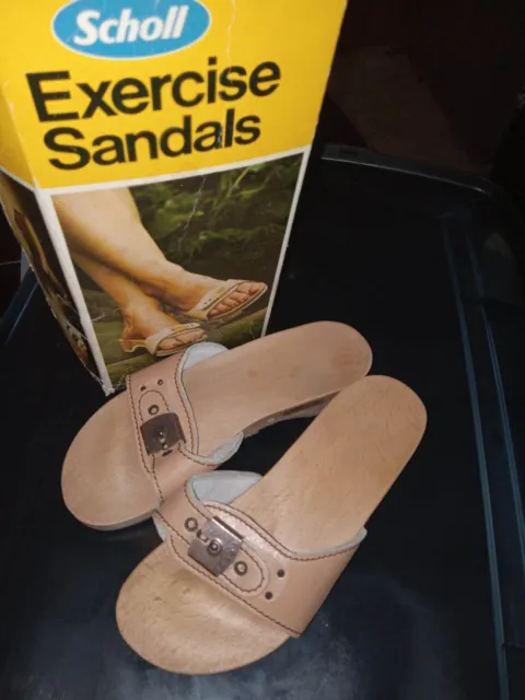 Brand NEW in box! Vintage 1977 Dr Scholls Exercise Wood Leather Sandals Tan Sz 4
