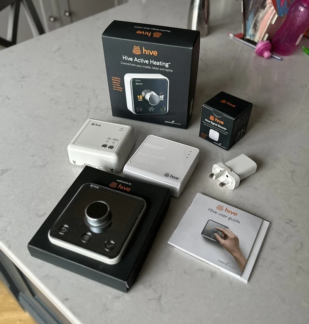 HIVE ACTIVE HEATING Thermostat SLT3 Receiver and Signal Booster 63.