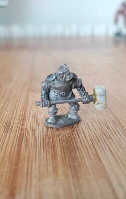 Citadel Warhammer pre-afferma CHRONICLE CM21 Orc CON LANCIA ARMA fuori catalogo 