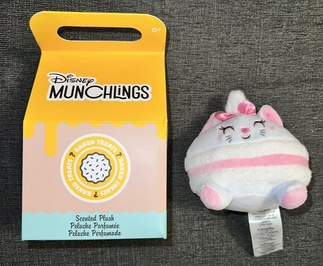 Disney Parks Munchlings Mystery Scented Plush Chaser Marie Cat 2022