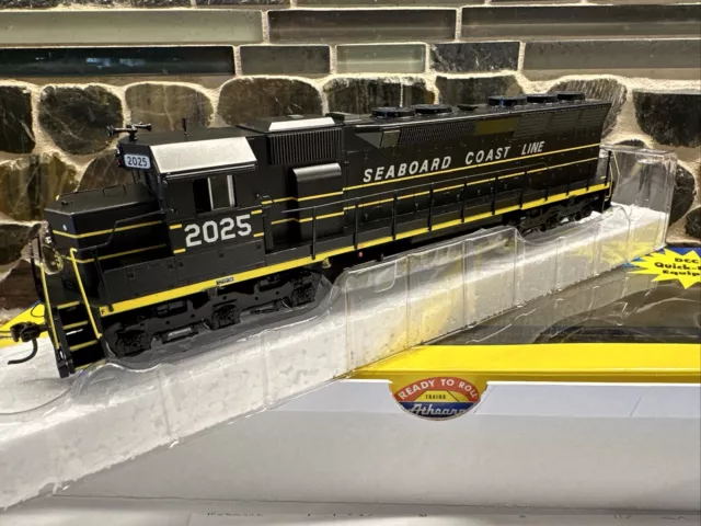 Athearn HO #95447 SD45 Diesel Locomotive Seaboard Coast Line #2025 DCC Ready NIB