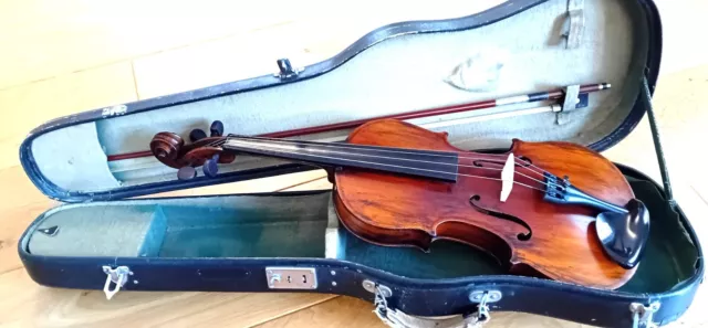 Attractive Unlabelled Violin, Full Size, Case & Bow