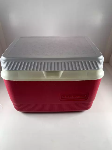 Rubbermaid Cooler Classic Victry Red 5 Qt FG2A0904MODRD