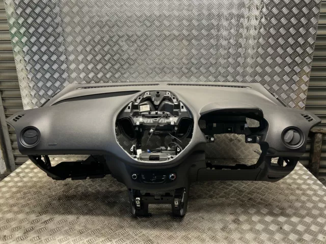 Ford Transit Courier Mk1 Dashboard (Non Airbag Version) 2018-2021 Hk21