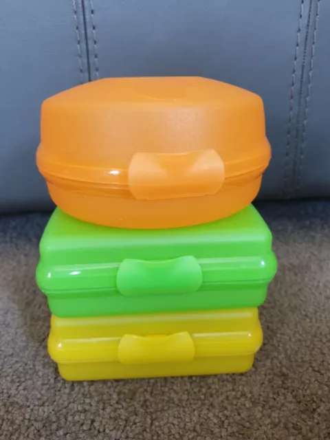 Tupperware Sandwich Keepers X 2 And Bagel Keeper .