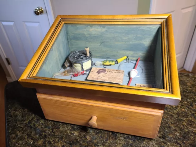 THE WINDOW PANE Curio Collection - Fishing Model 182222 $50.00 - PicClick