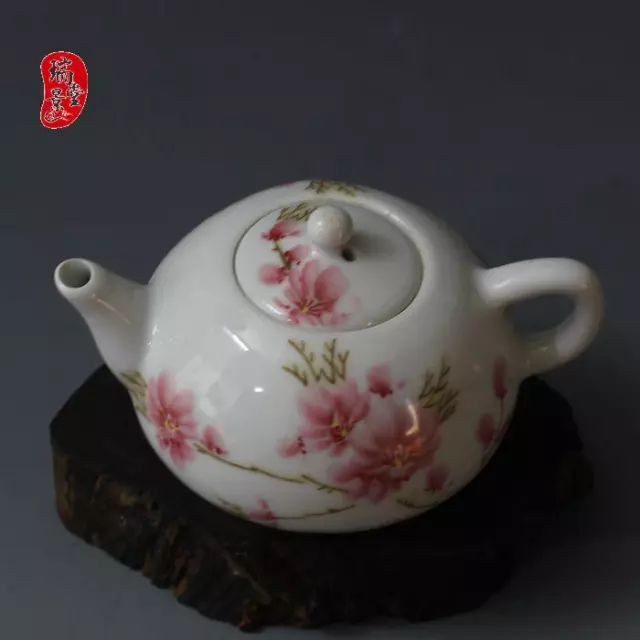 China old antique peachblossom Porcelain wine Flagon Teapot 3