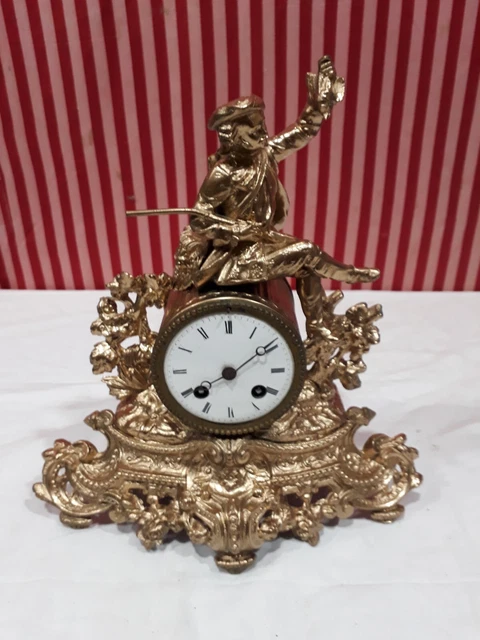 Pendule Docteur Le Gall en Laiton doré