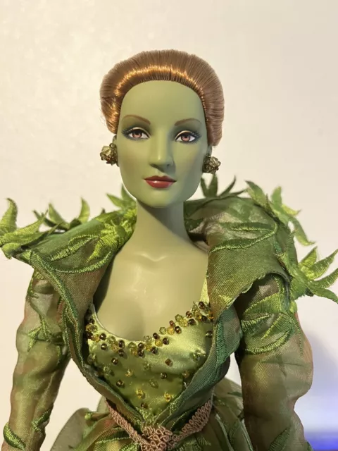 Tonner Haunted Stroll 16” WOZ Doll T6-ozdd-05