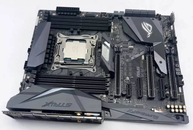 Placa madre ASUS STRIX X299-E GAMING ATX con escudo de E/S e CPU Intel Core i7 4.3