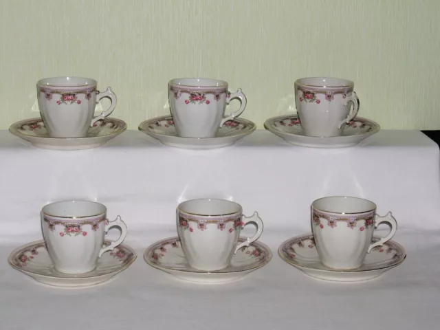 Lot De 6 Anciennes Tasses+Soucoupes- Faïence  Blanche-Decor Frise/Petites Roses