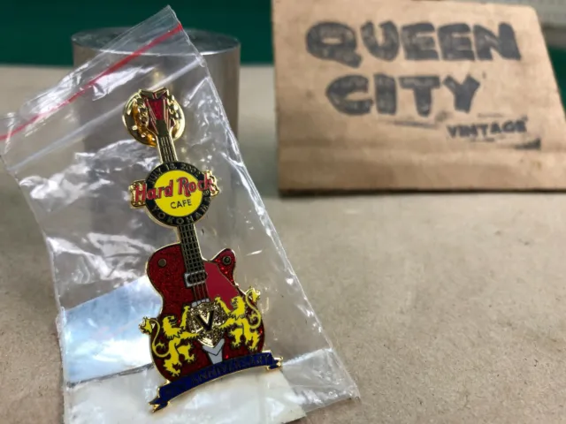 Hard Rock Cafe Yokohama 5th anniversary guitar pin Ruby Red 2002 w/package