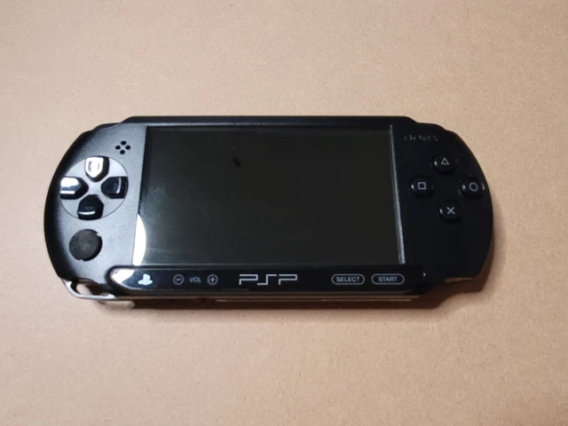 Sony PSP-E1004 Street Console de Jeu Portable - Noire