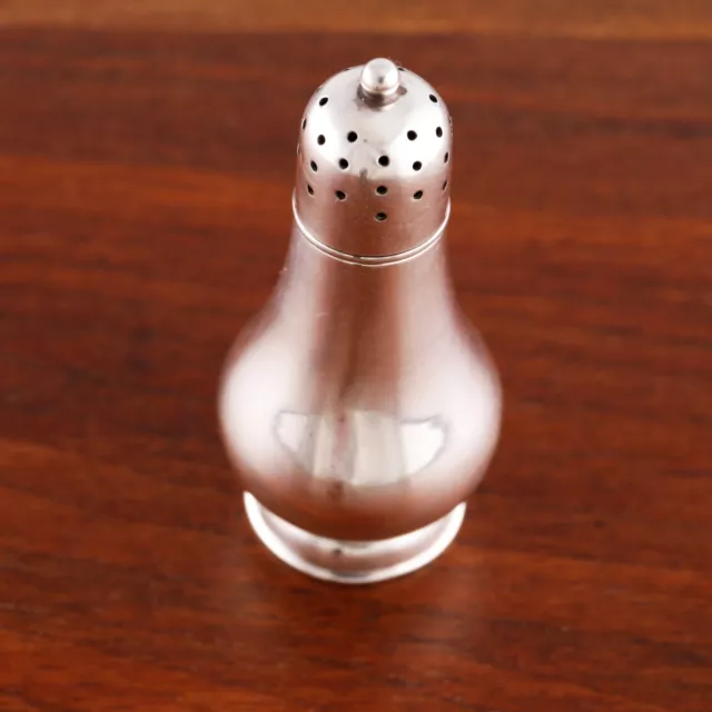Tiffany & Co Sterling Silver Salt Shaker #4564 Refined 1907-47 No Monogram