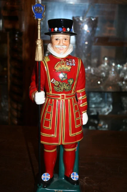 Beefeater Gin Yeoman Decanter Carltonware Staffordshire England