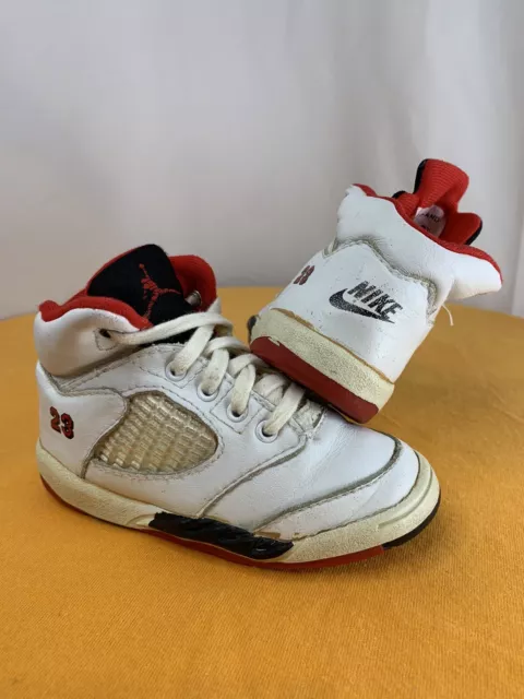 Nike blanche deals bebe jordan