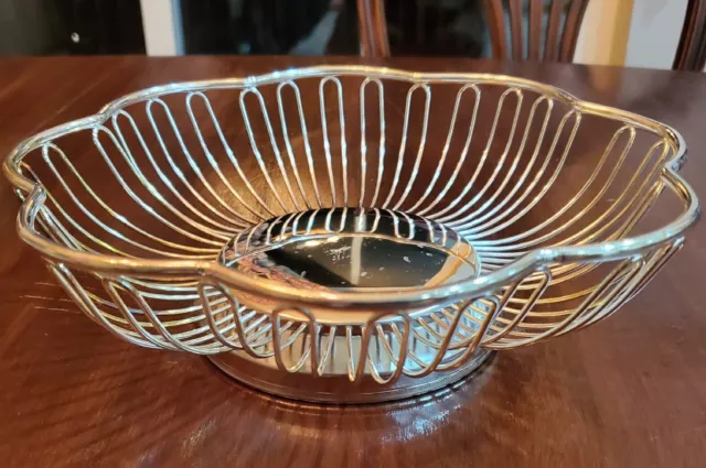 Vintage Silverplate Wire Basket 99110624 International Silver Company NEVER USED