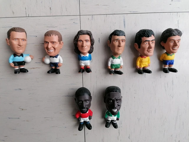 Figurine Ancienne Starlux - Joueur De Football Maillot Blanc N°4 - Échelle 1:32