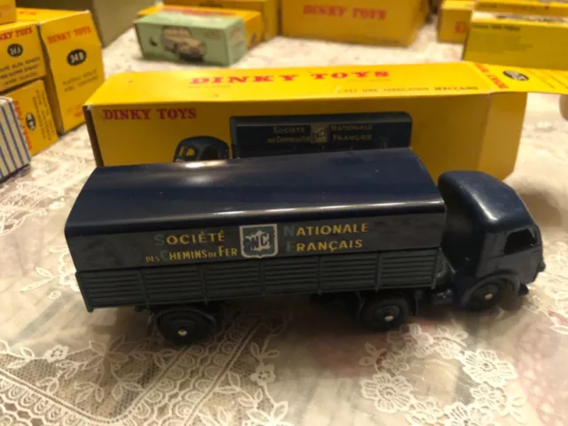  Dinky toys camion société des chemins de fer et sa boite d'origine