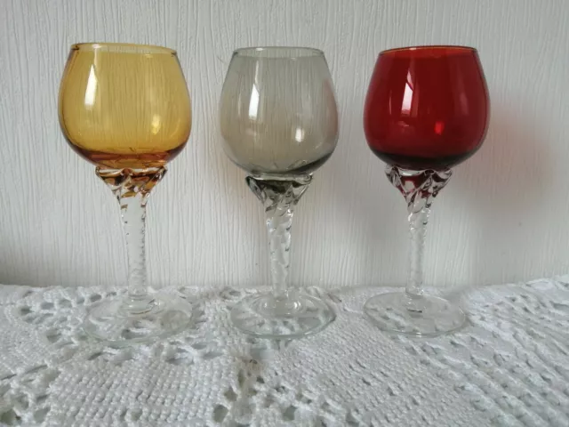 3 Anciens Verres Pied Torsadé , pour Cognac liqueur goutte, ,ENVOI RAPIDE