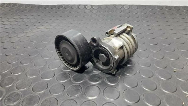galet tendeur pour VOLKSWAGEN POLO IV (9N1) 1.2 12V 893411