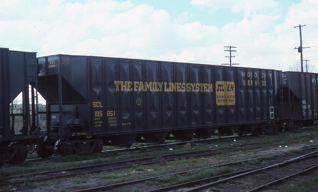 Orig Slide SCL Seaboard Coast Line 73' Woodchip Hopper #195851 in 1976 FLS Paint