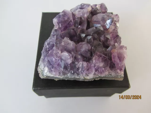Amethyst Kristall Mineralstein Rohstein 243 Gramm  8x6 cm