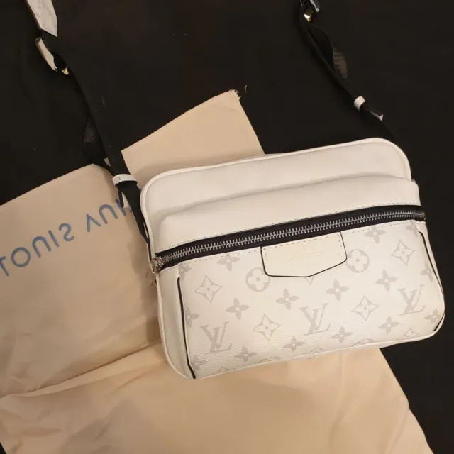 Shop Louis Vuitton SPEEDY Monogram Canvas 2WAY 3WAY Crossbody Logo Shoulder  Bags (M46222, M46234) by EVA-C0L0R