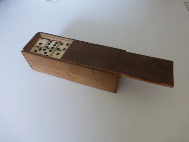 Altes Domino Spiel, komplett in Holzkiste