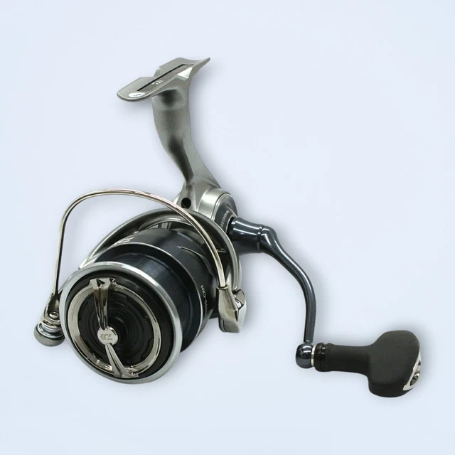 DAIWA CALDIA LT3000-CXH Spinning Reel Body Only Slightly