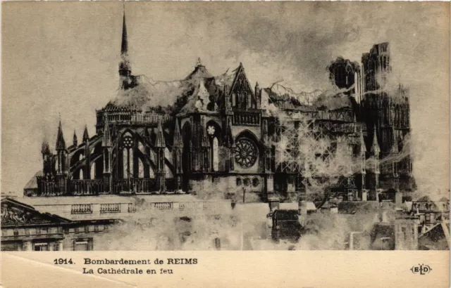 CPA AK Militaire - Bombardement de Reims - La Cathedrale en feu (698327)