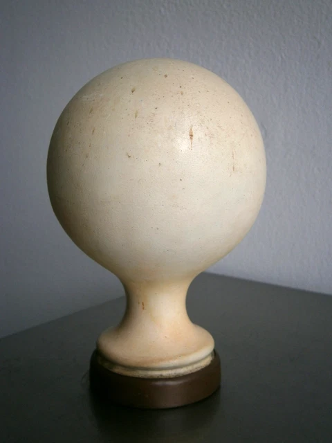 BELLE ANCIENNE BOULE Escalier en Fonte forme de Pomme de Pin Vintage