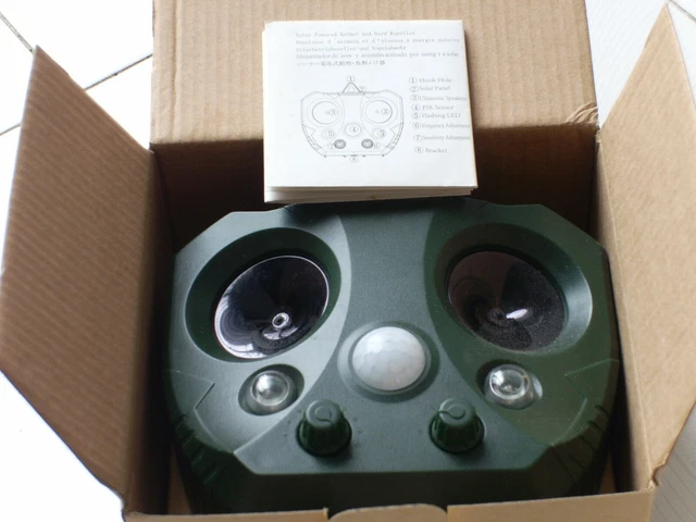 Solar Powered Ultrasonic Animal and Repeller