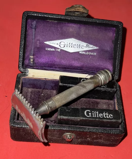 Vintage Gillette double edge safety razor w Box