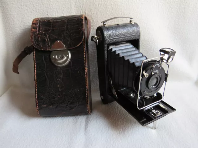 Alte Rollenfilmkamera - Klappkamera - Laufbodenkamera " Verax " mit Ledertasche