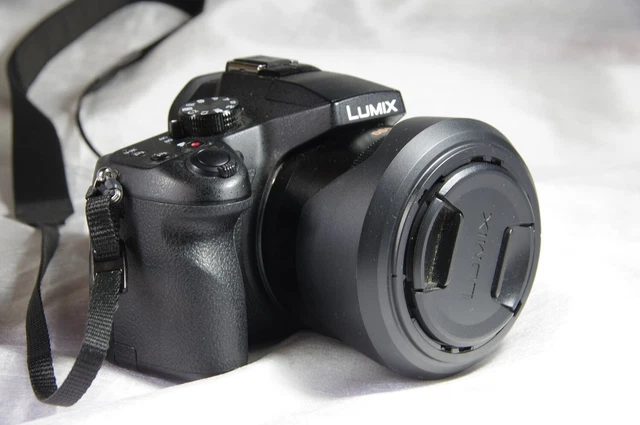 Panasonic Lumix FZ 1000 comme neuf 2