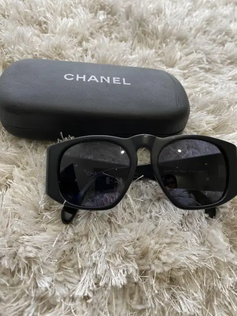 CHANEL 4004 MATTE Black Rimless Sunglasses £90.00 - PicClick UK