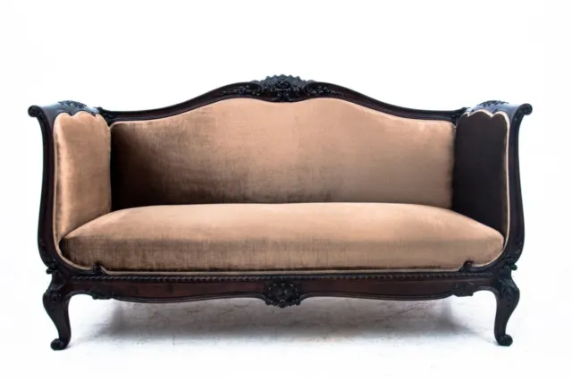 Antike Sofa aus dem späten 19. Jahrhundert, Nordeuropa. Nach Renovierung.